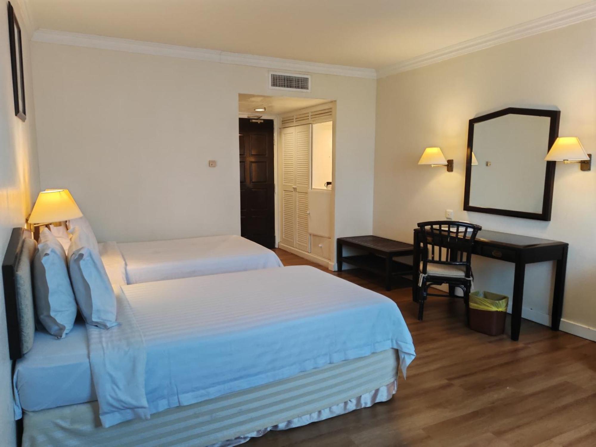 The Putra Regency Hotel Kangar Dış mekan fotoğraf