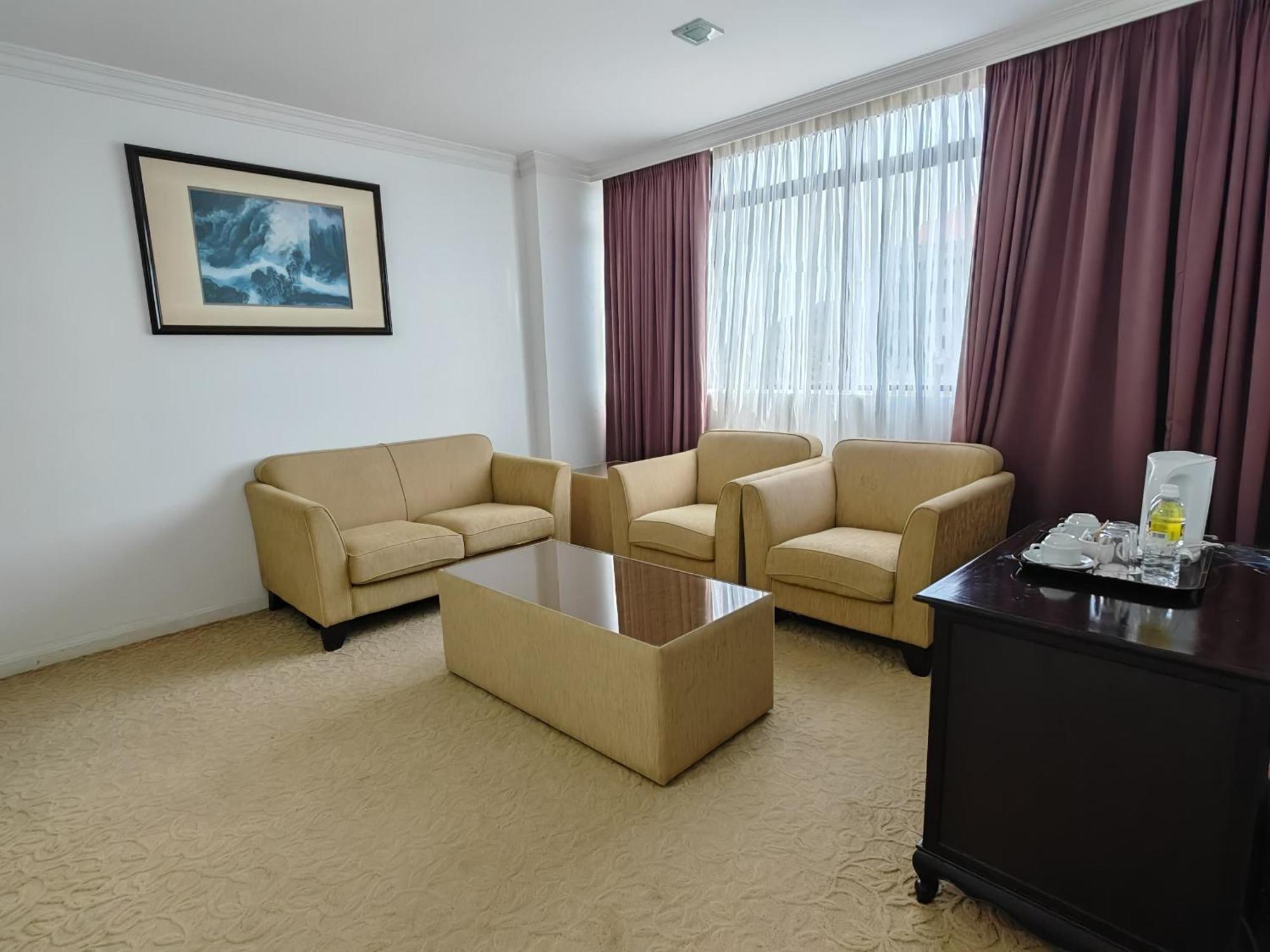 The Putra Regency Hotel Kangar Dış mekan fotoğraf