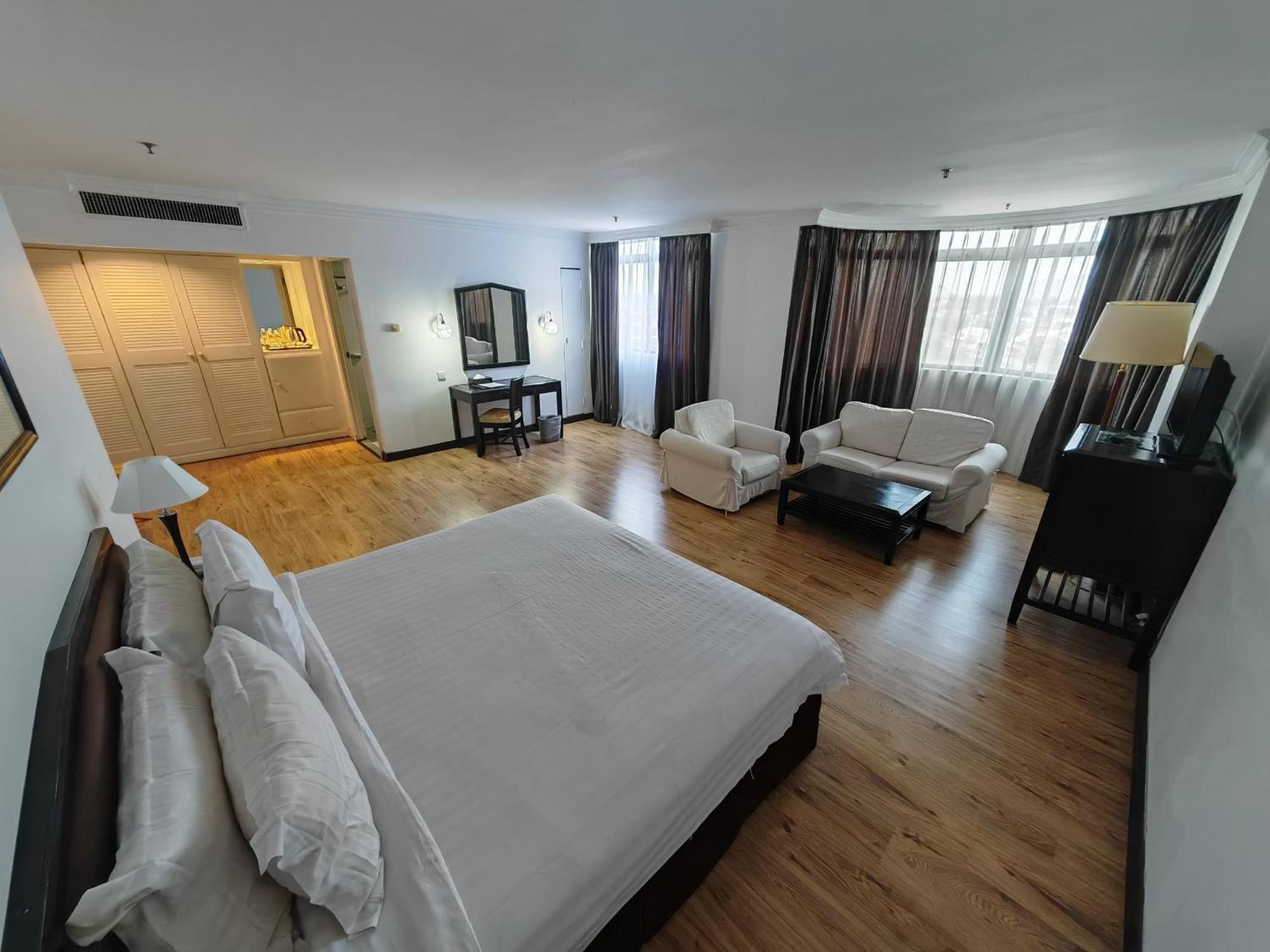 The Putra Regency Hotel Kangar Dış mekan fotoğraf