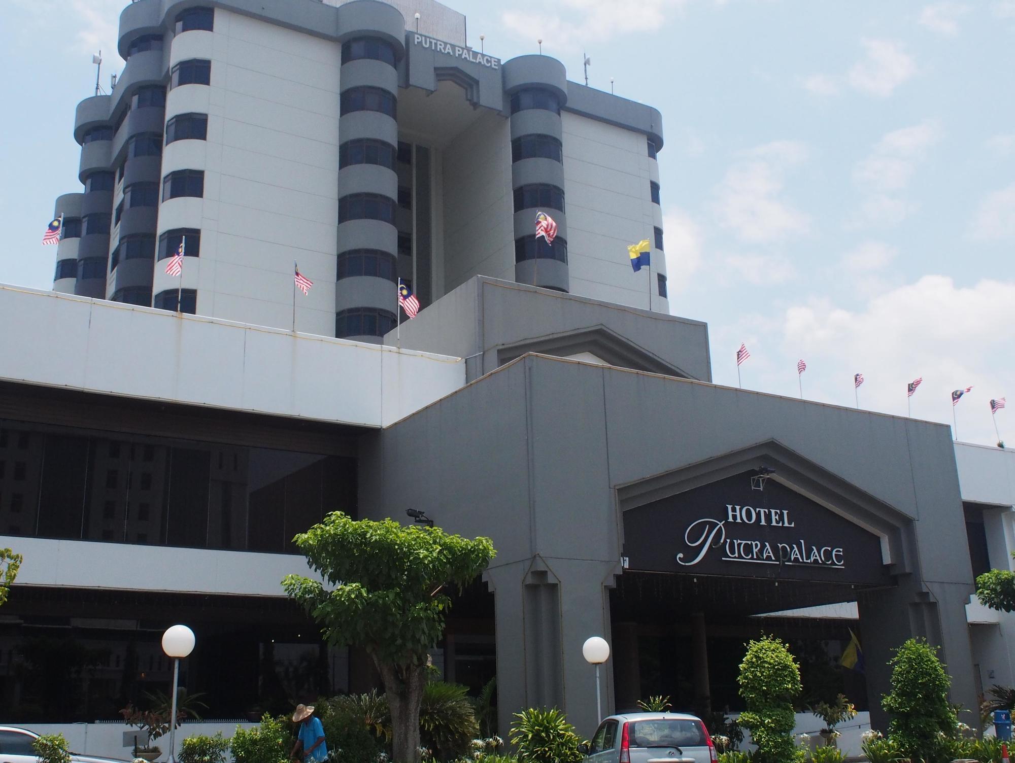 The Putra Regency Hotel Kangar Dış mekan fotoğraf