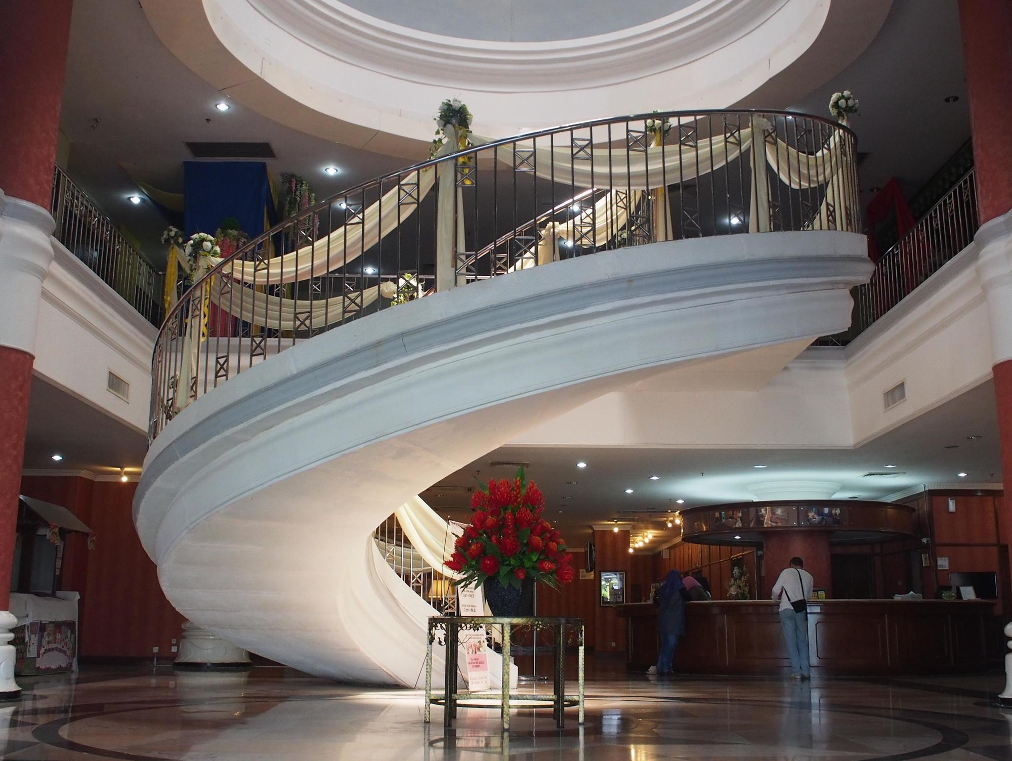 The Putra Regency Hotel Kangar Dış mekan fotoğraf