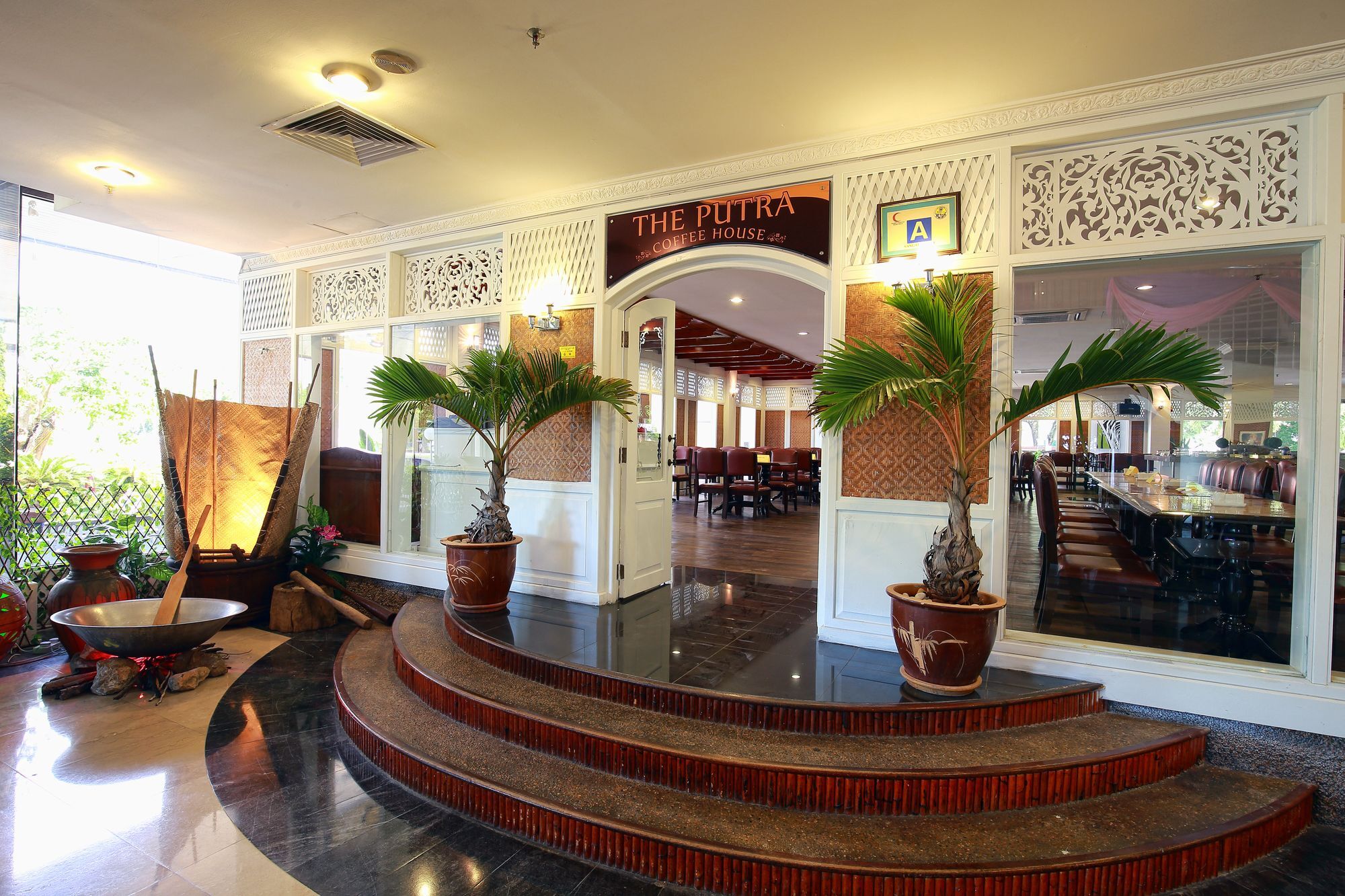 The Putra Regency Hotel Kangar Dış mekan fotoğraf
